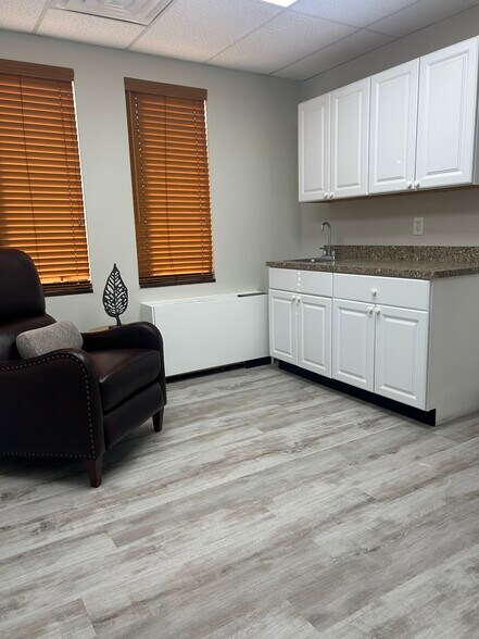 More Photos Of 176 N Village Ave, Rockville Centre Medical For Lease