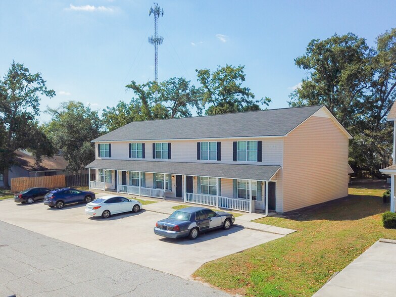 More Photos Of 1533 Woodard St, Valdosta Apartments For Sale