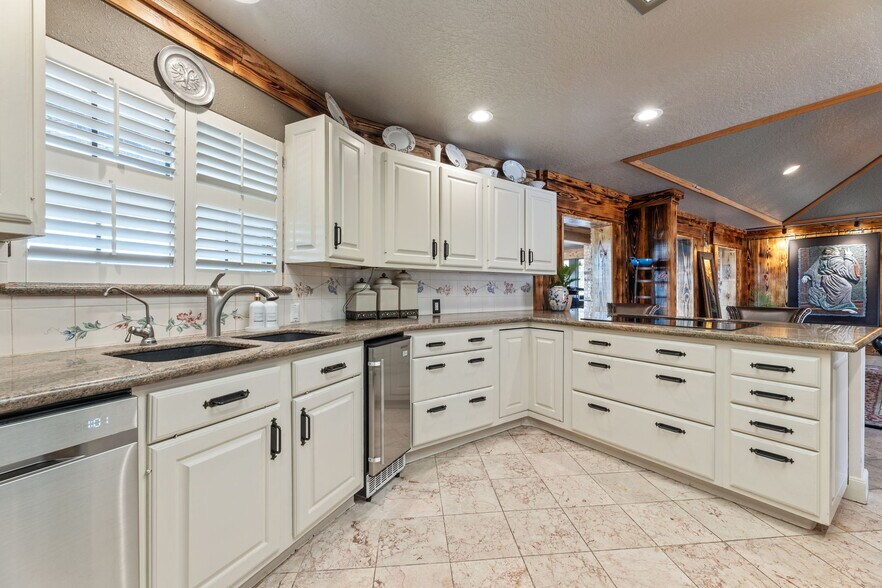 More Photos Of 1226 County Road 201A, Angleton Land For Sale