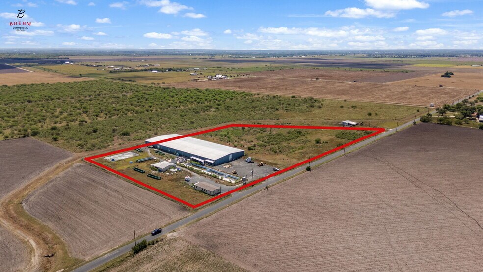 More Photos Of 833 County Road 583, La Coste Research And Development For Sale