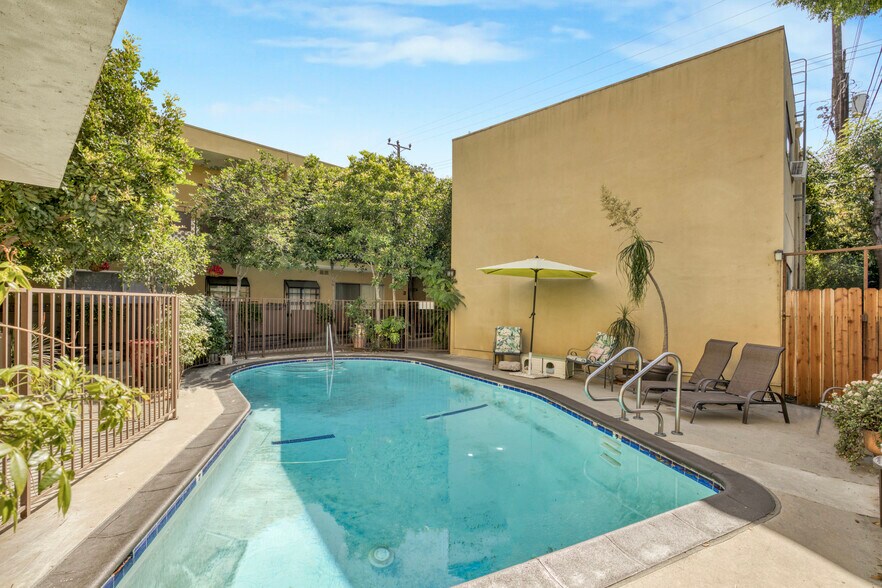 More Photos Of 14641 Magnolia Blvd, Sherman Oaks Apartments For Sale