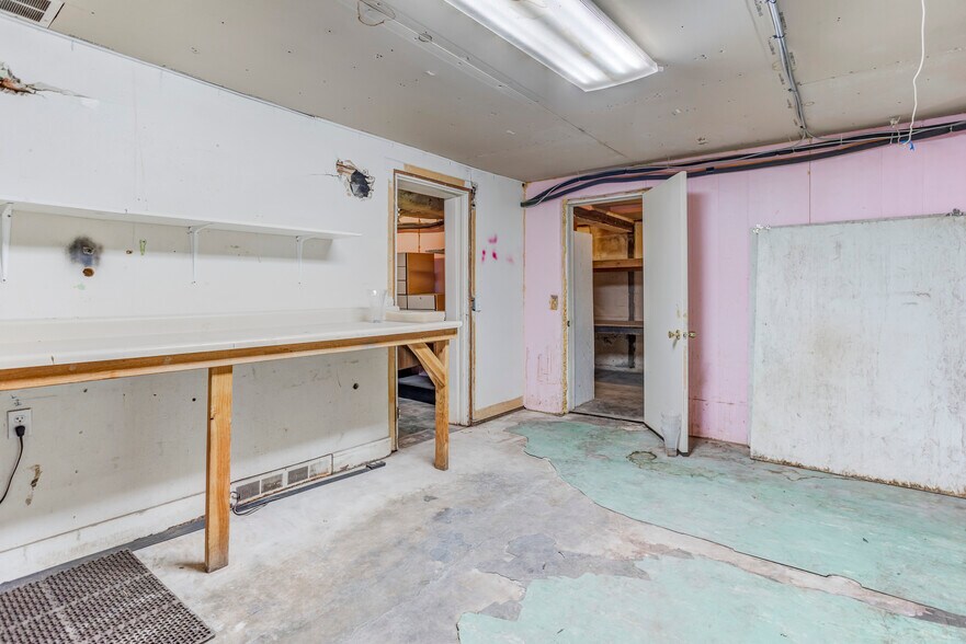 More Photos Of 5428 W Clearwater Ave, Kennewick Storefront Retail Office For Lease