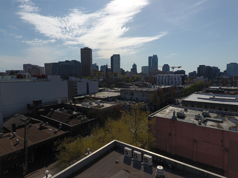 More Photos Of 1016 E Pike St, Seattle Loft Creative Space For Lease