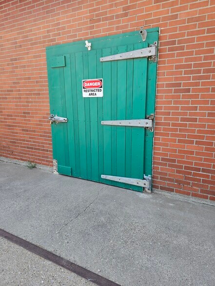 More Photos Of 4600 13th St, Great Falls Light Distribution For Lease