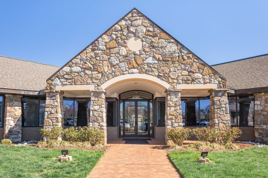 More Photos Of 4196 Mendenhall Oaks Pky, High Point Medical For Lease