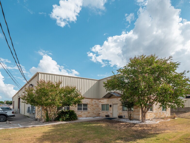 Primary Photo Of 13405 Immanuel Rd, Pflugerville Light Distribution For Lease
