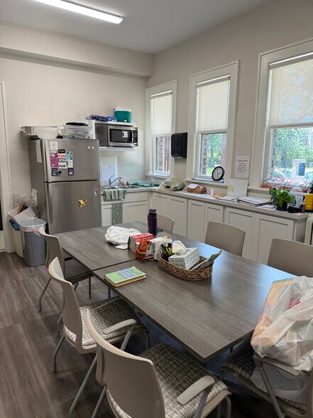 More Photos Of 715 Buchtel Ave, Akron Office For Sale
