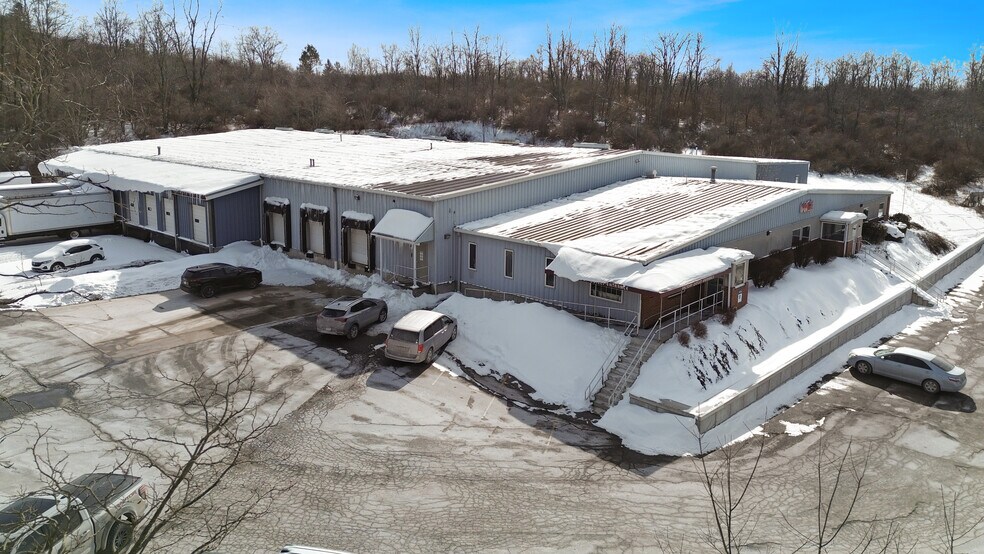 More Photos Of 850 Eisenhower Blvd, Johnstown Warehouse For Lease