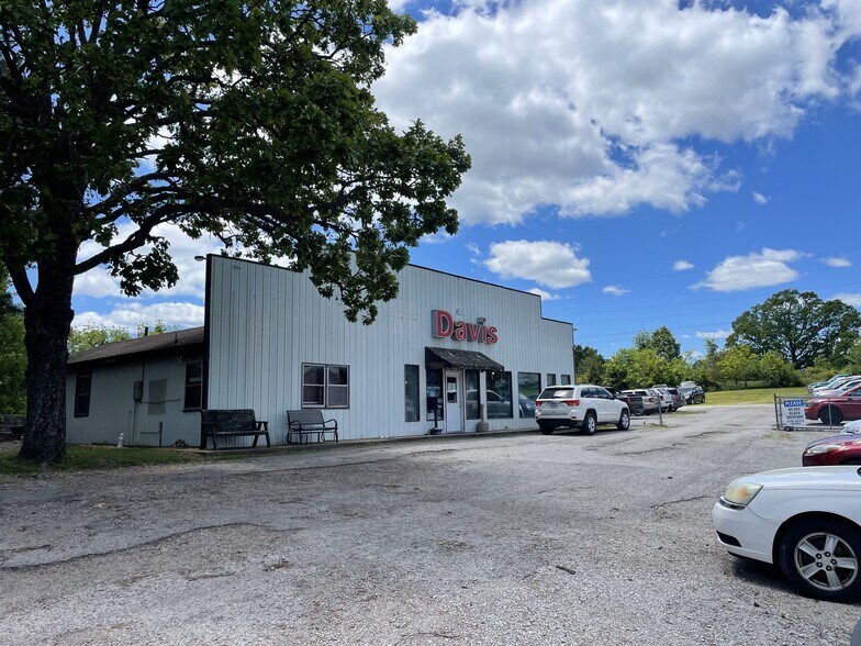 Primary Photo Of 21245 State Highway 76, Ava General Retail For Sale