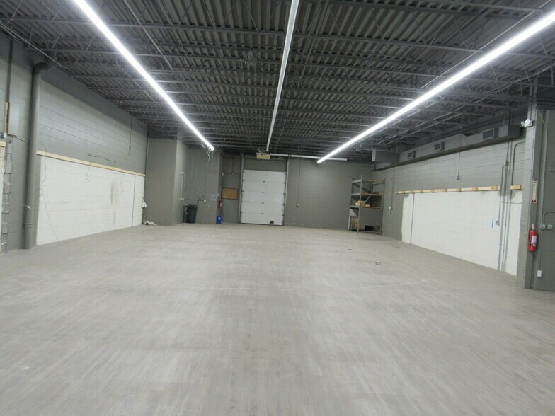 More Photos Of 50 Southeast Ave, Tallmadge Freestanding For Sale