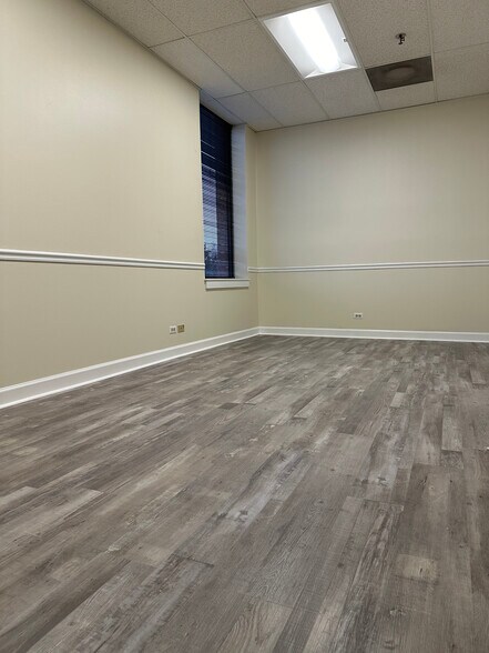 More Photos Of 3033 Ogden Ave, Lisle Medical For Lease