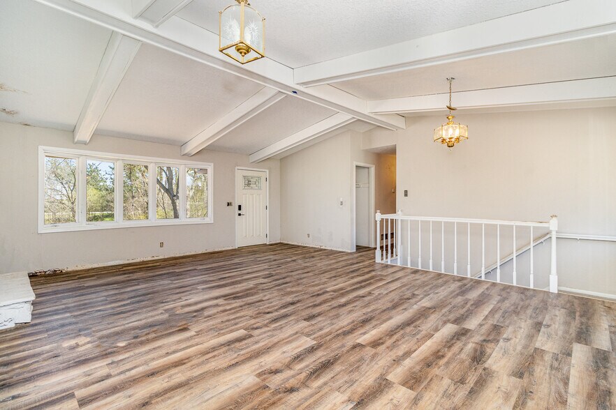 More Photos Of 13960 Lake Dr NE, Forest Lake Industrial For Sale