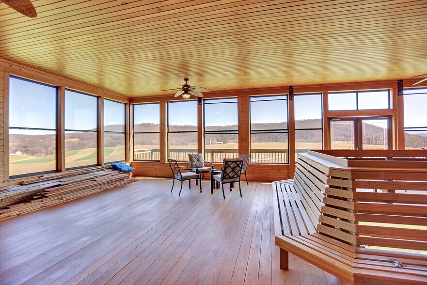 More Photos Of 600 Airport Dr, Mifflintown Flex For Sale