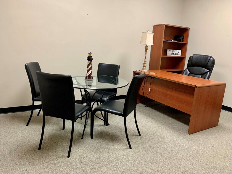 More Photos Of 1935 Vaughn Rd NW, Kennesaw Light Distribution For Lease