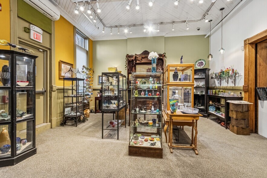 More Photos Of 162 Main St, Beacon Storefront Retail Residential For Sale