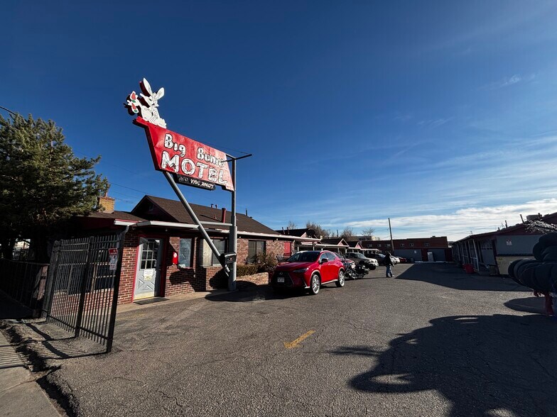 More Photos Of 6218 W Colfax Ave, Lakewood Hotel For Sale