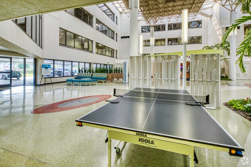 More Photos Of 405 N Reo St, Tampa Office For Lease