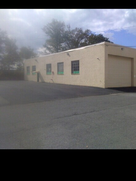 More Photos Of 1150 Sylvan St, Linden Warehouse For Sale