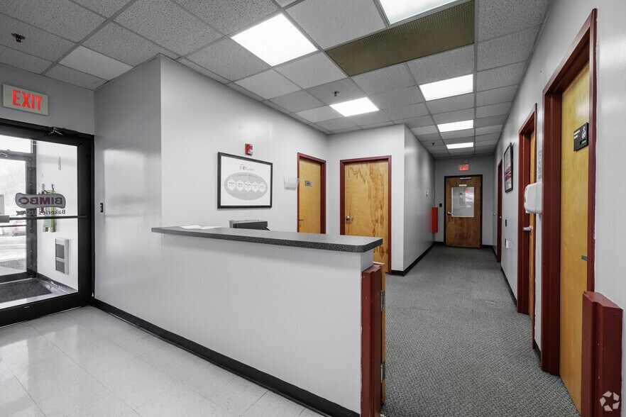 More Photos Of 98 Scobie Dr, Newburgh Distribution For Lease