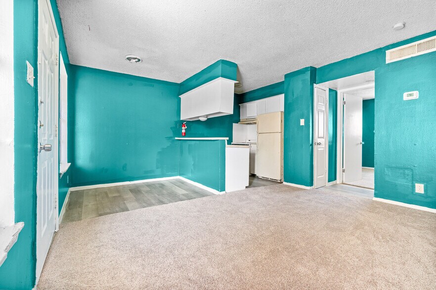 More Photos Of 7678 W US Highway 90, San Antonio Apartments For Sale