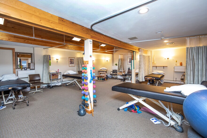 More Photos Of 11 Garden Rd, Plaistow Medical For Lease