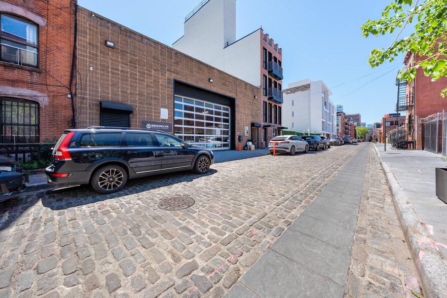 More Photos Of 306 Water St, Brooklyn Warehouse For Sale