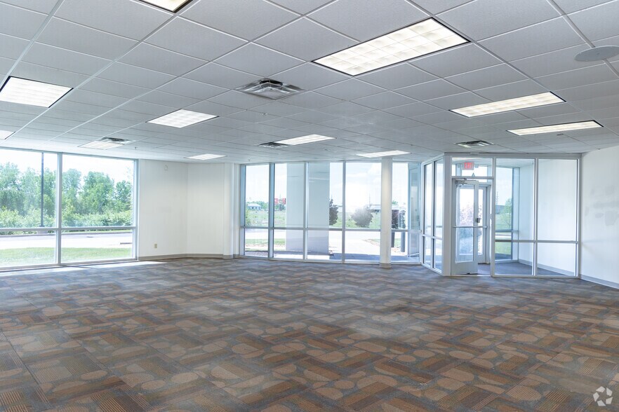 More Photos Of 21-31 Commerce Dr, O'Fallon Unknown For Lease