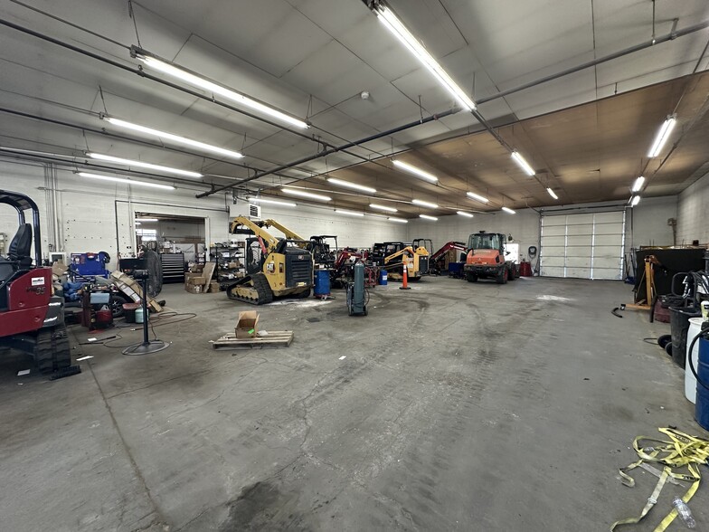 More Photos Of 955 Greg St, Sparks Showroom For Sale