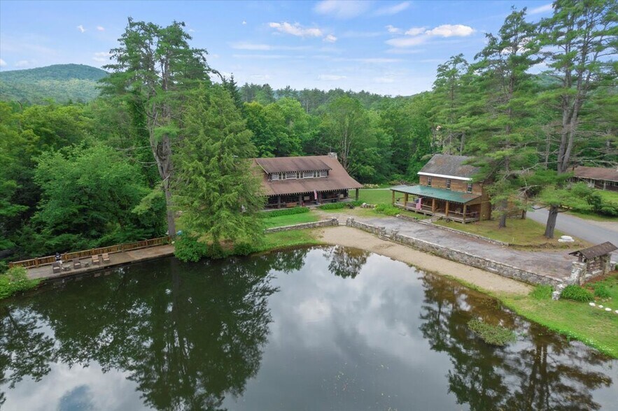 More Photos Of 746 Howe Rd, Lake Luzerne Hotel For Sale