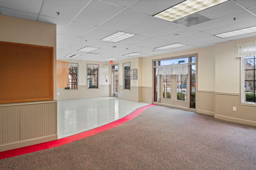 More Photos Of 42851 Smallwood Ter, Chantilly Daycare Center For Sale