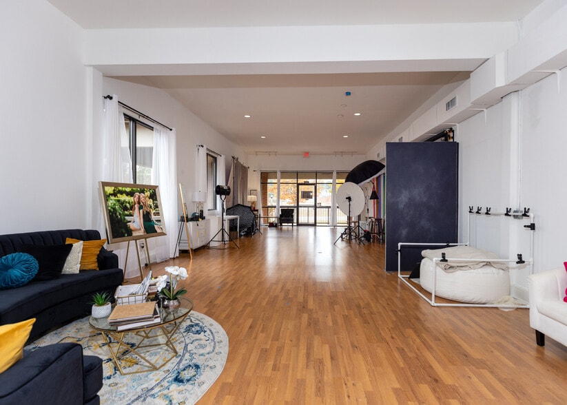 More Photos Of 2436 E University Dr, Auburn Storefront Retail Office For Lease