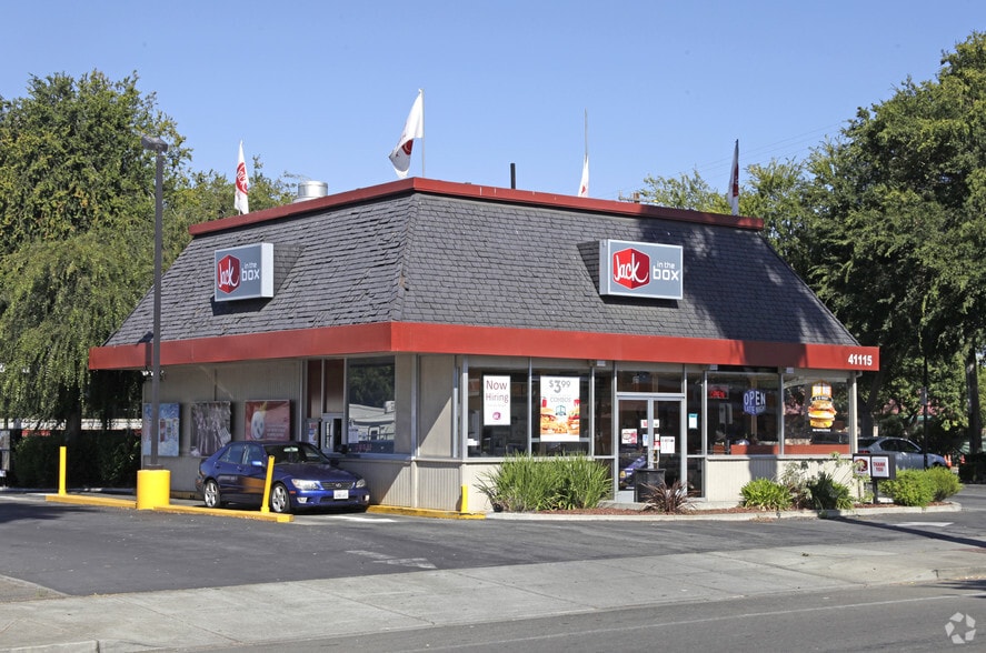 Primary Photo Of 41115 Fremont Blvd, Fremont Fast Food For Lease