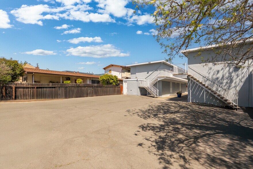 More Photos Of 1777-1781 Sausal St, Oakland Apartments For Sale