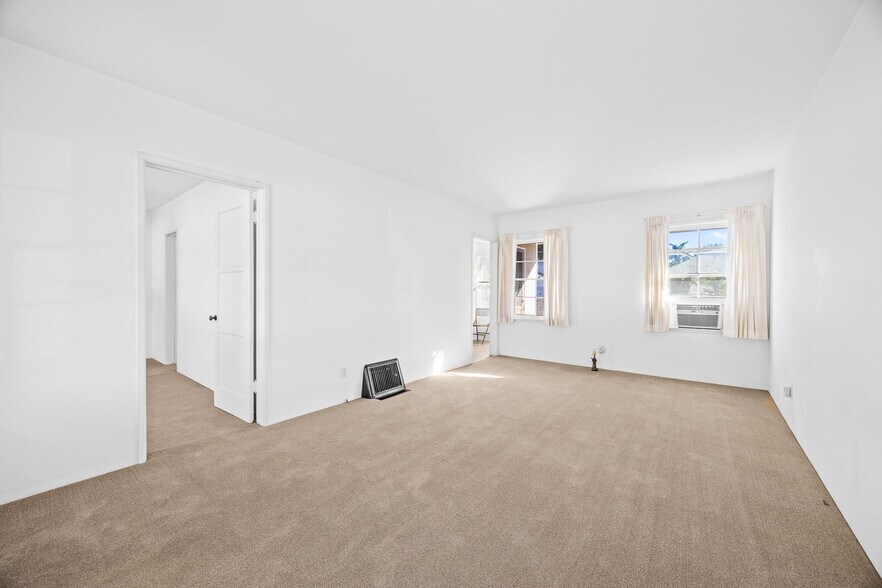 More Photos Of 1047 N San Gabriel Ave, Azusa Apartments For Sale