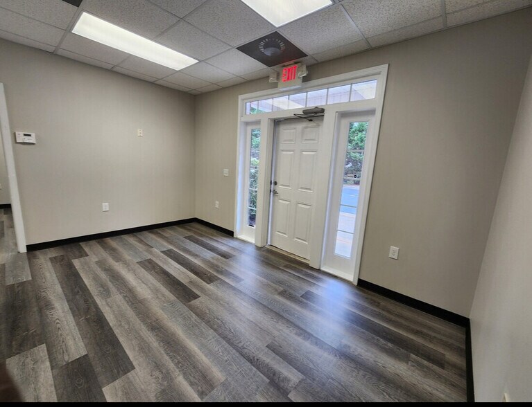 More Photos Of 368 W Pike St, Lawrenceville Office For Lease