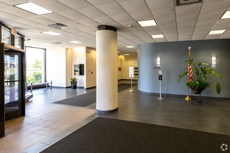 More Photos Of 4749 Lincoln Mall Dr, Matteson Office For Lease