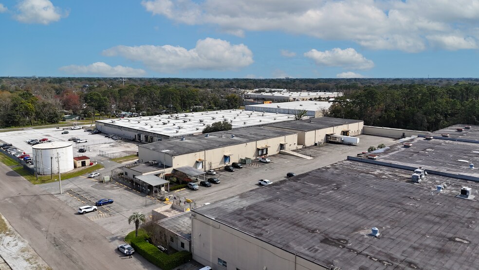 More Photos Of 5344 Overmyer Dr, Jacksonville Warehouse For Lease