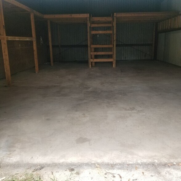 More Photos Of 3408 Avenue W NW, Winter Haven Warehouse For Lease