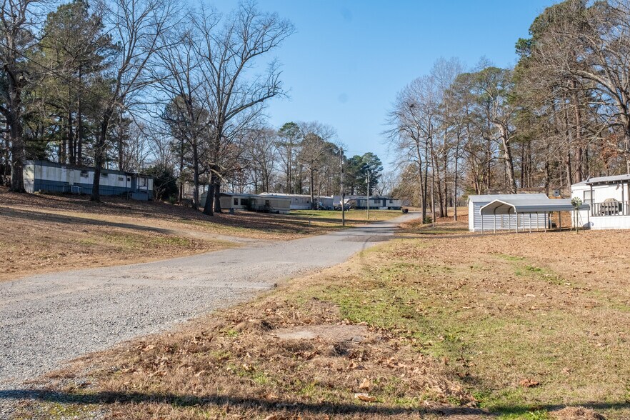 More Photos Of 106 Chance Cir, Mount Ida Multifamily For Sale