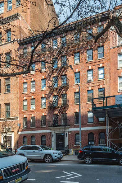 More Photos Of 245 E 30th St, New York Apartments For Sale
