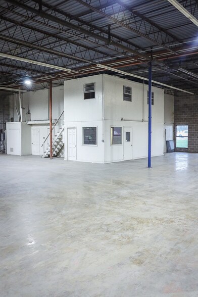 More Photos Of 1814 N Market St, Shreveport Manufacturing For Sale
