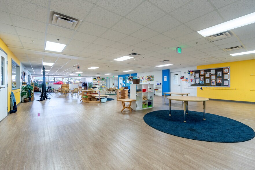 More Photos Of 200 E Mitchell Dr, Phoenix Office For Sale