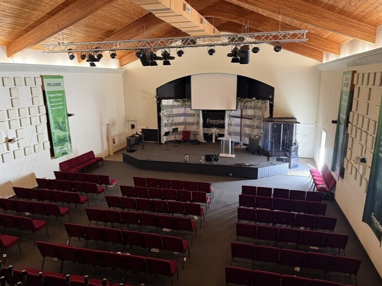 More Photos Of 2508 Westside Dr, Leesburg Religious Facility For Sale