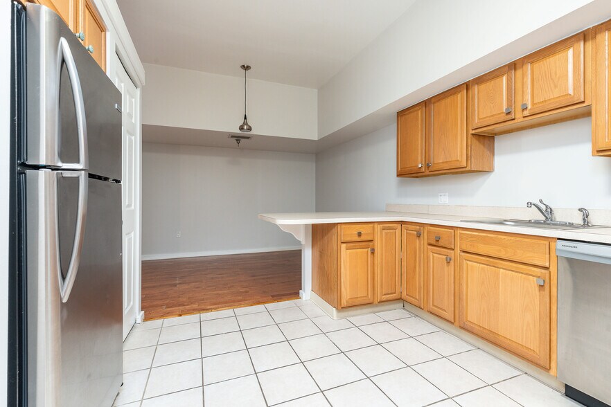 More Photos Of 220-222 Church St, Philadelphia Apartments For Sale