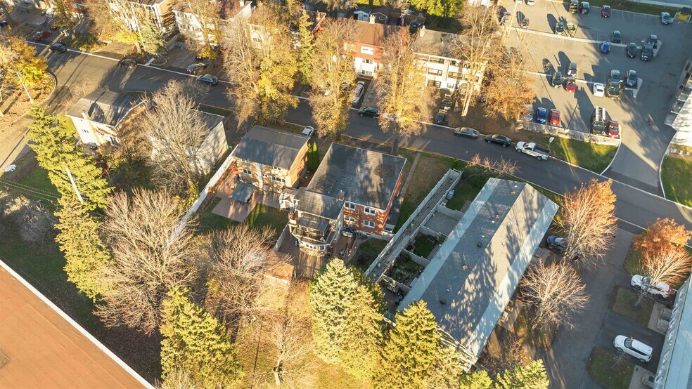 More Photos Of 732 Morin St, Ottawa Apartments For Sale