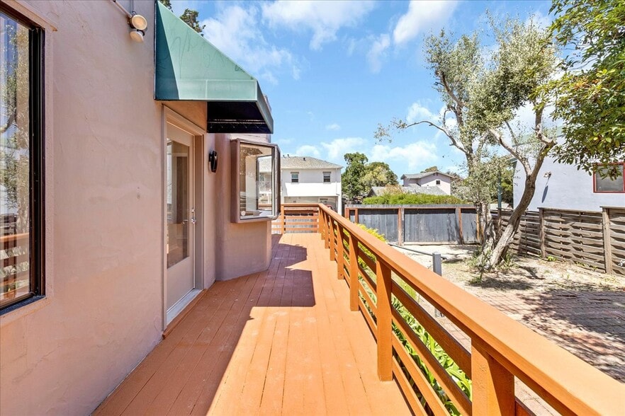 More Photos Of 182 El Dorado St, Monterey Medical For Sale