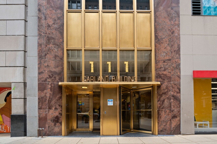 More Photos Of 50 E Washington St, Chicago Office For Sale