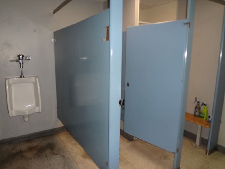 More Photos Of 222 W 6th St, Junction City Office For Sale