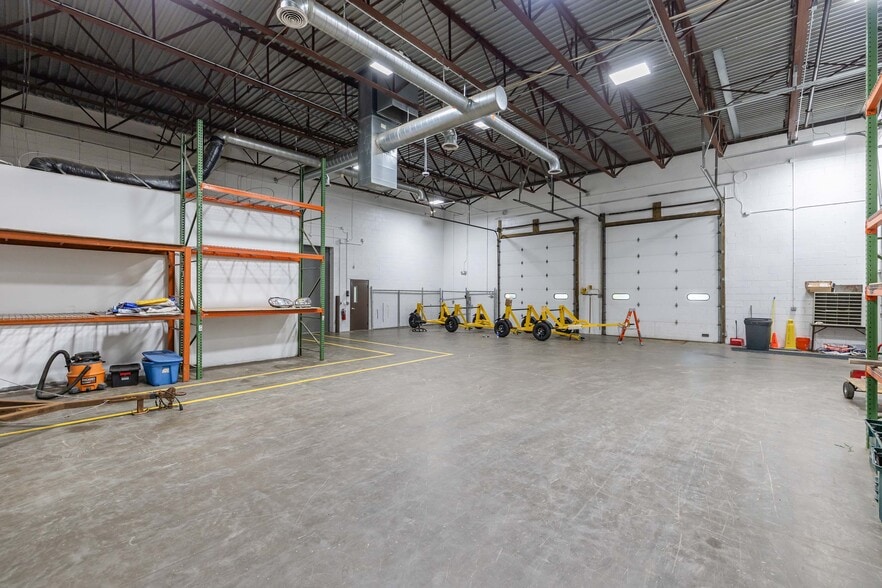 More Photos Of 580 Fishers Station Dr, Victor Warehouse For Lease