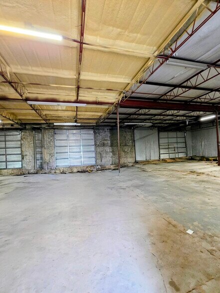 More Photos Of 211 SW Texas Ave, Lawton Warehouse For Sale